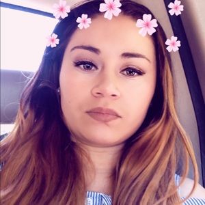 Meet your Posher, Maira